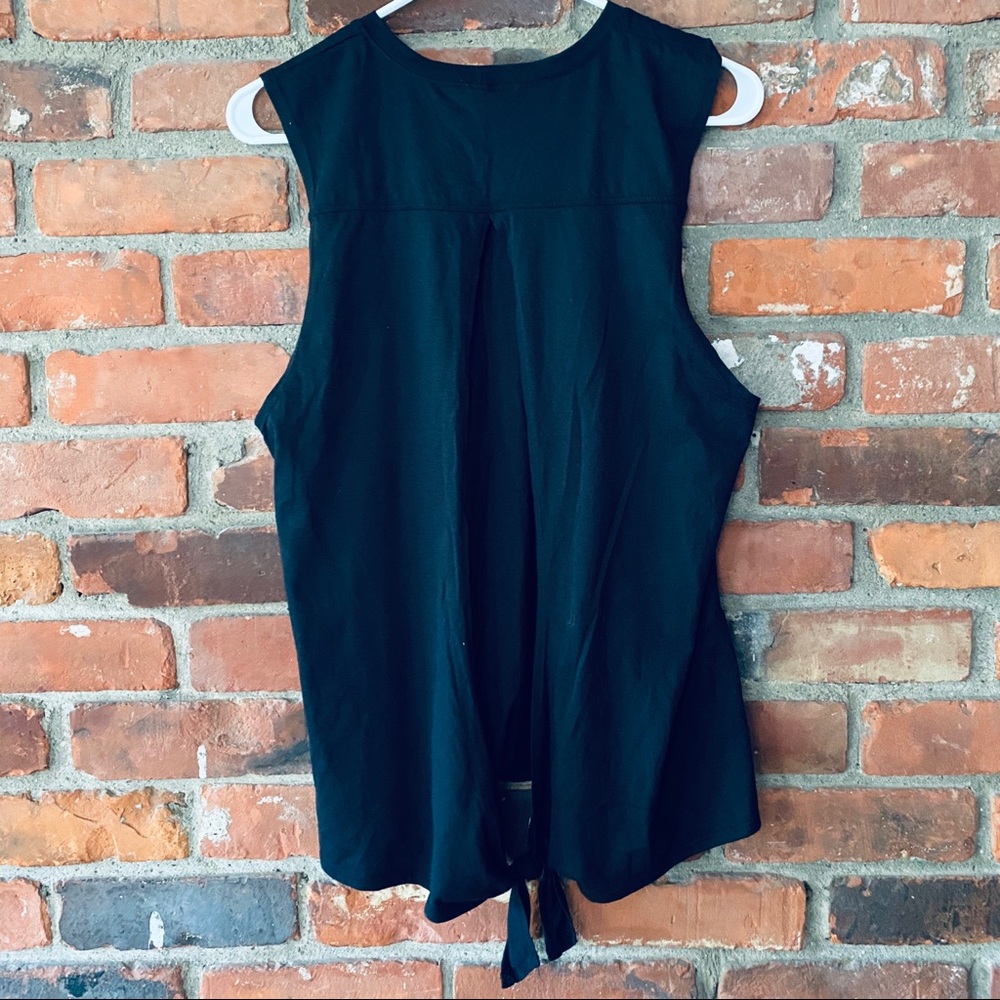 ✨ Fabletics Top - Picture 3 of 6